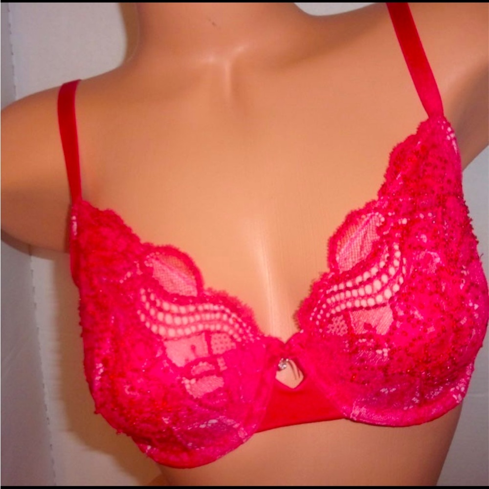 32D~Victoria’s Secret red lace embellished beads unlined Demi Bra